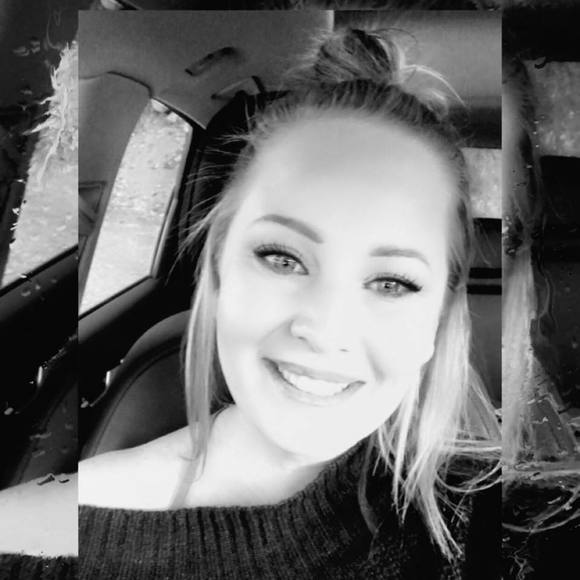 Meet the Posher Other - Meet your Posher, Jen